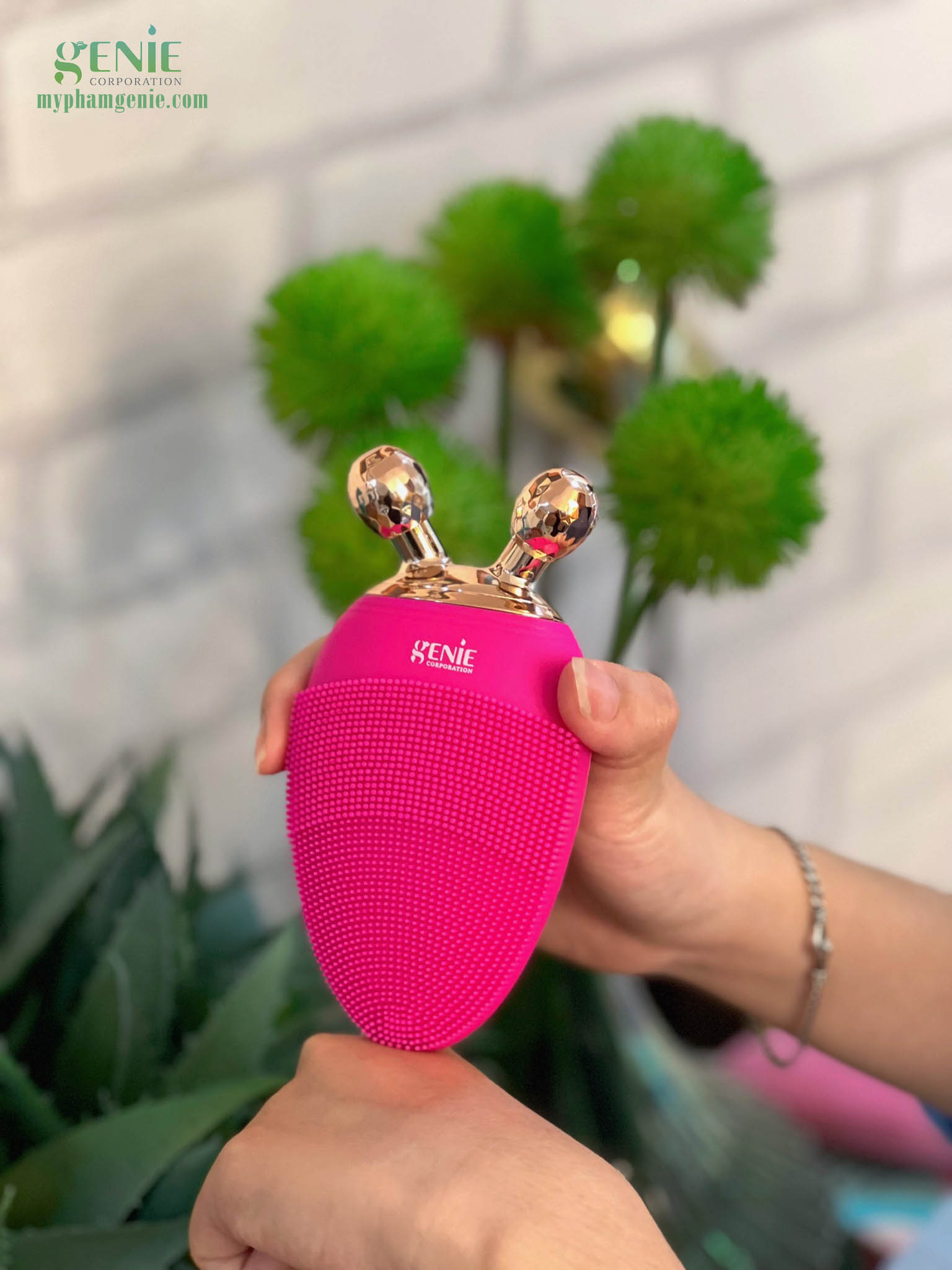 Máy rửa mặt Genie 2023